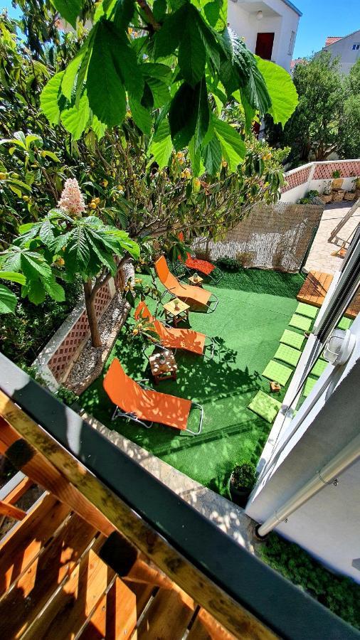 Viki Apartment *